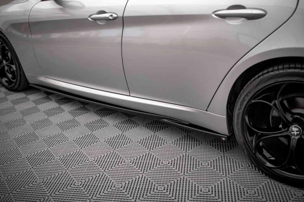 Faldones laterales difusores Alfa Romeo Giulia Sport - Imagen 3