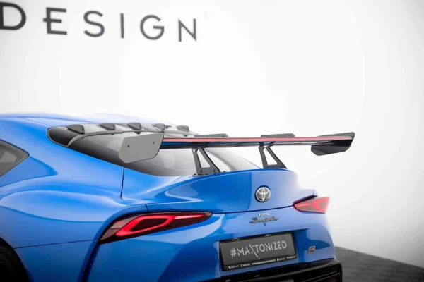 Alerón de carbono con montaje en cisne superior + LED Toyota Supra Mk5 - Imagen 7