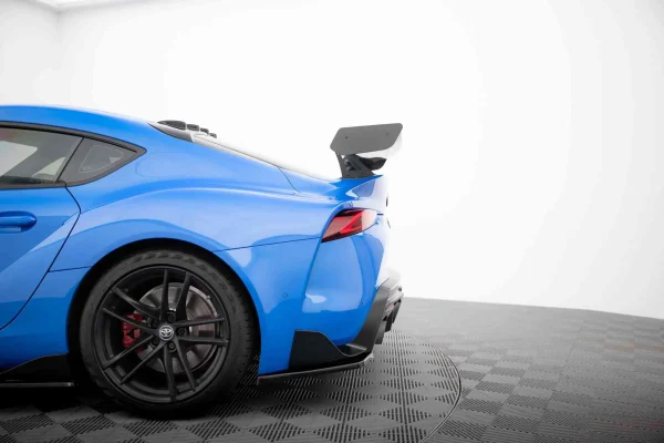 Alerón de carbono con montaje en cisne superior + LED Toyota Supra Mk5 - Imagen 5