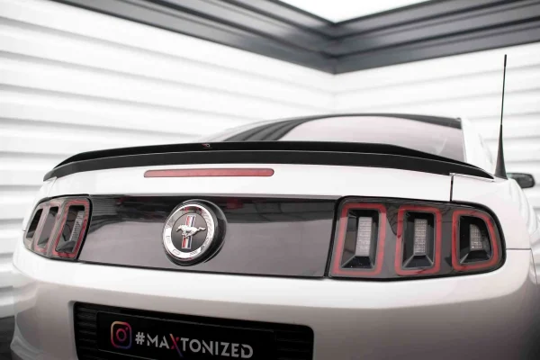 Tapa del alerón del Ford Mustang Mk5 Facelift - Imagen 3