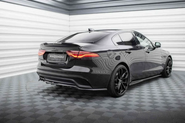 Splitter trasero (con barras verticales) Jaguar XE X760 Facelift - Imagen 2