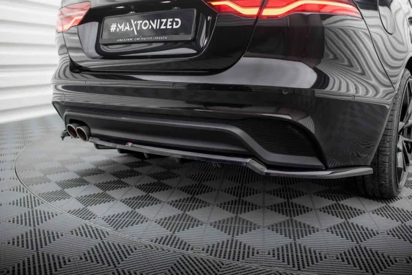 Splitter trasero (con barras verticales) Jaguar XE X760 Facelift - Imagen 5