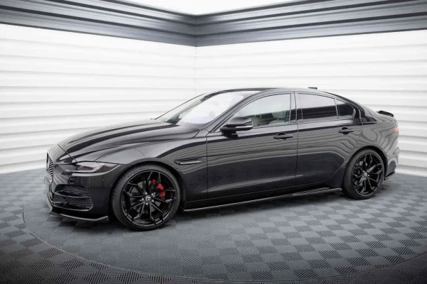 Faldones laterales difusores Jaguar XE X760 Facelift - Imagen 2