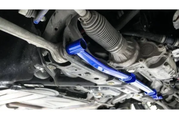 Hardrace - Front Lower Steering Rack Brace Bmw 1 Series, 3 Series - Imagen 2