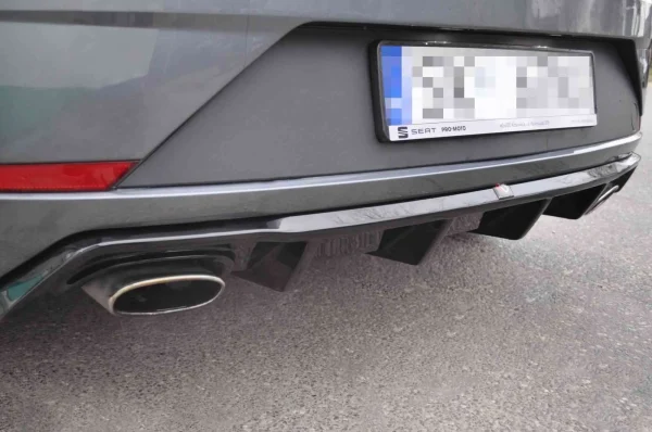Faldón trasero V.1 Seat Leon Cupra Mk3 FL Hatchback