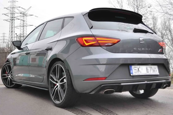 Faldón trasero V.1 Seat Leon Cupra Mk3 FL Hatchback - Imagen 4