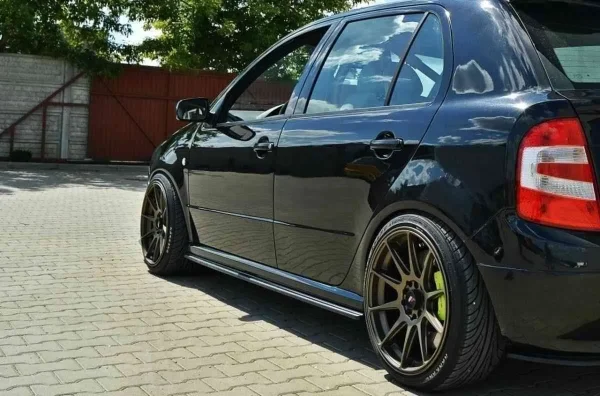 Difusores de faldones laterales Skoda Fabia RS Mk1 - Imagen 2