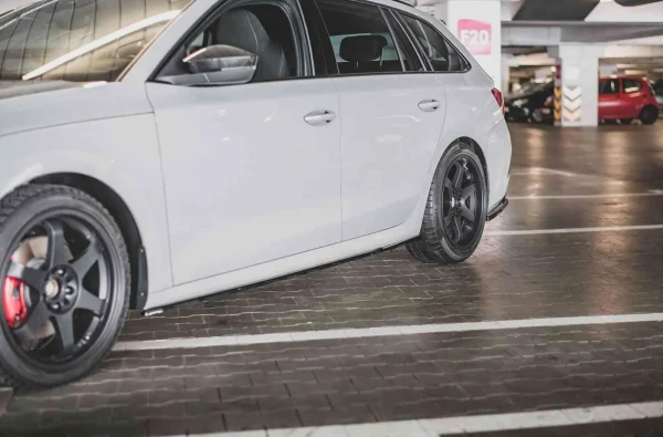 Difusores de faldones laterales V.1 Skoda Octavia RS Mk4 - Imagen 3