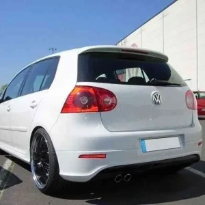 FALDÓN TRASERO VW GOLF V R32 (con 1 orificio de escape, para escape GTI)