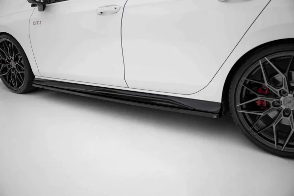 Difusores de faldones laterales V.4 Volkswagen Golf GTI / GTE / GTI Clubsport / GTD / R-Line Mk8 - Imagen 5