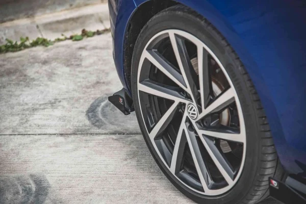 Aletas laterales traseras Volkswagen Golf 7 R Facelift - Imagen 3