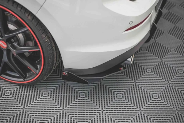 Aletas laterales traseras Volkswagen Golf GTI / GTE Mk8 - Imagen 3